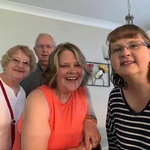 Meet your Posher, Larry